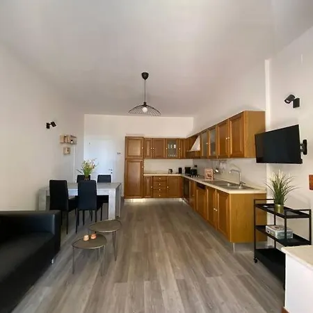 Apartment Tra E Volterra